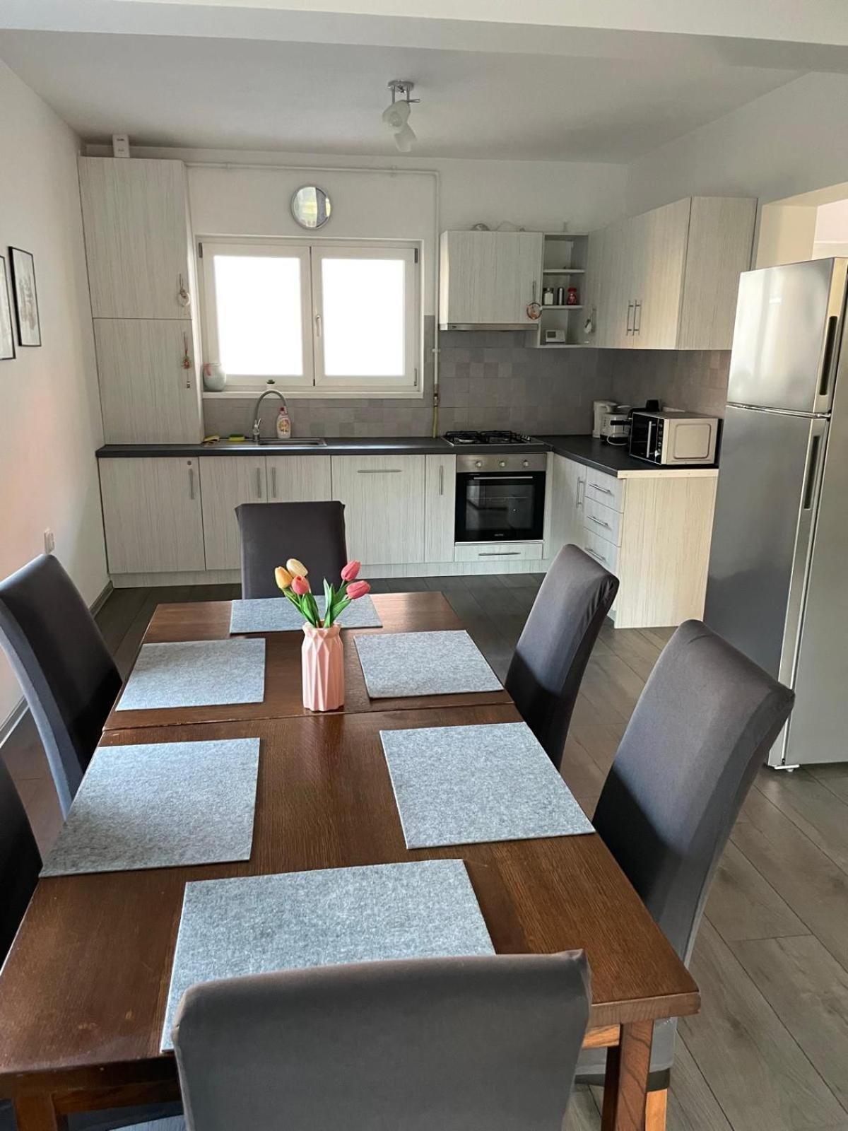Fenyo Apartman House I Odorheiu Secuiesc Eksteriør billede